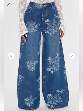 New With Tags - Fashion Nova Jeans - Size 3 - Wide Leg